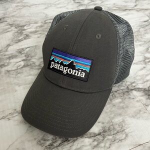 Patagonia | men’s P-6 Logo trucker hat adjustable snap back gray mountain hiking